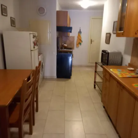 Joy's House アパート カターニア